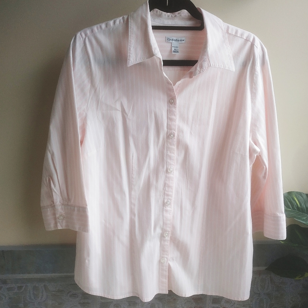 Pink & white striped 3/4 sleeve button down shirt
